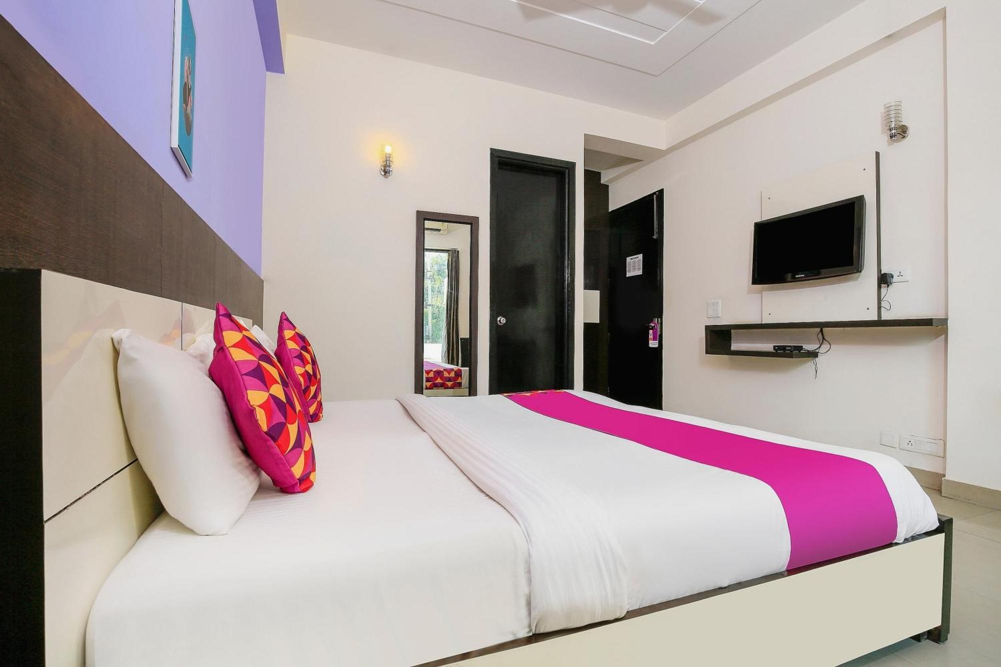 Hotel O Golf Stays Near Aravali Biodiversity Park Γκουργκάον Εξωτερικό φωτογραφία